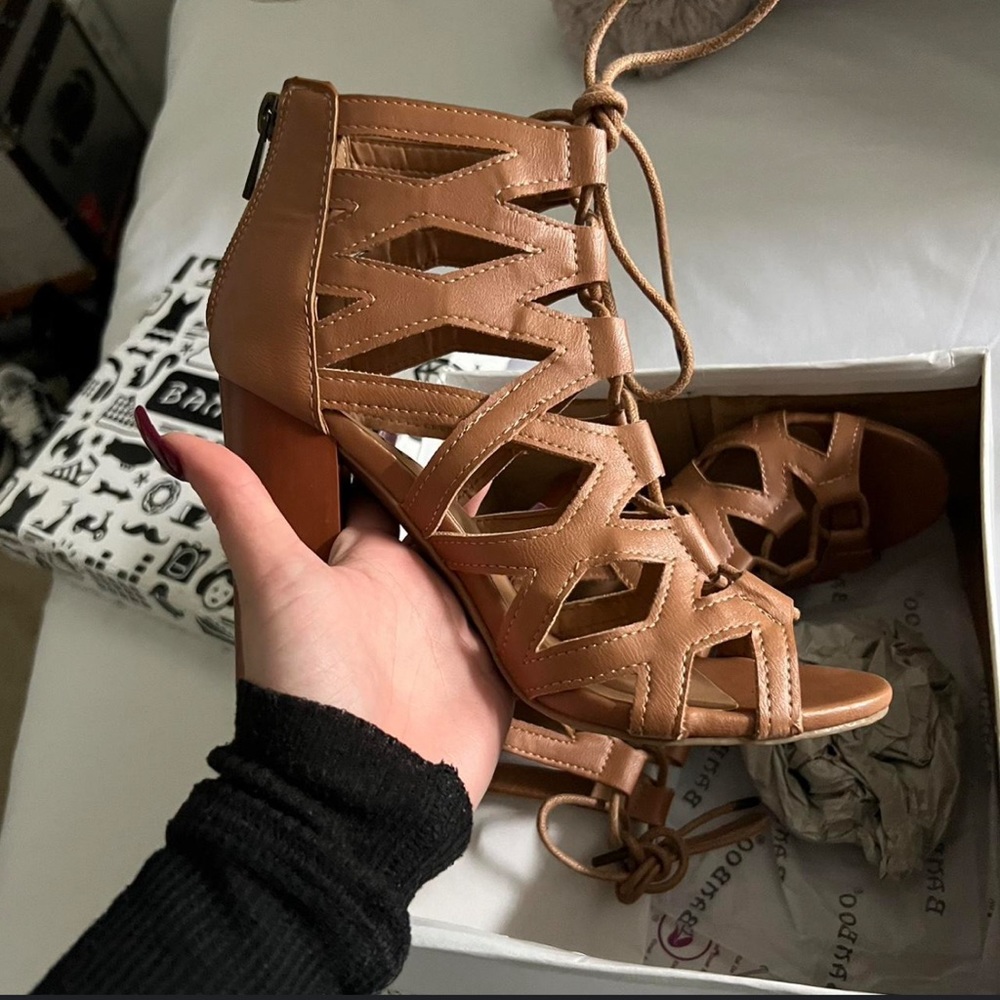 Brown lace up heels - Picture 1 of 3